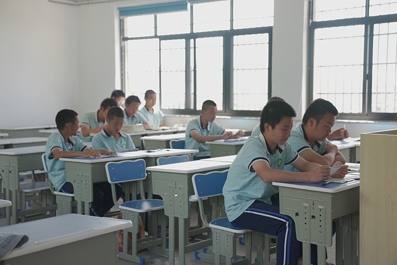 面对孩子的叛逆：学校如何引导与共情